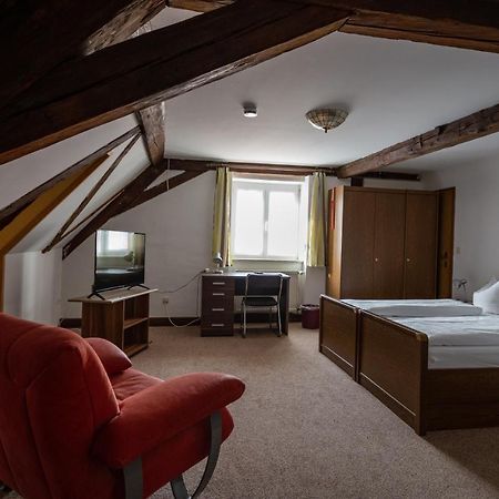 Bistro-Pension Vis-A-Vis Фобург Екстер'єр фото